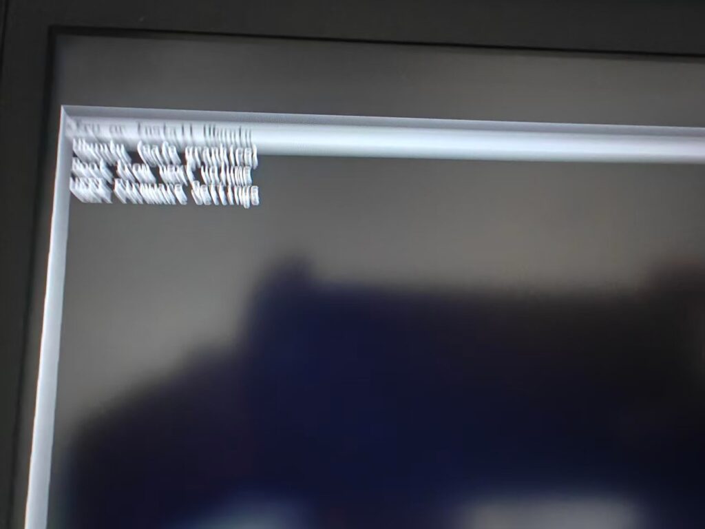 如图2 – GRUB 菜单(键盘方向键选中 Try or Install Ubuntu)